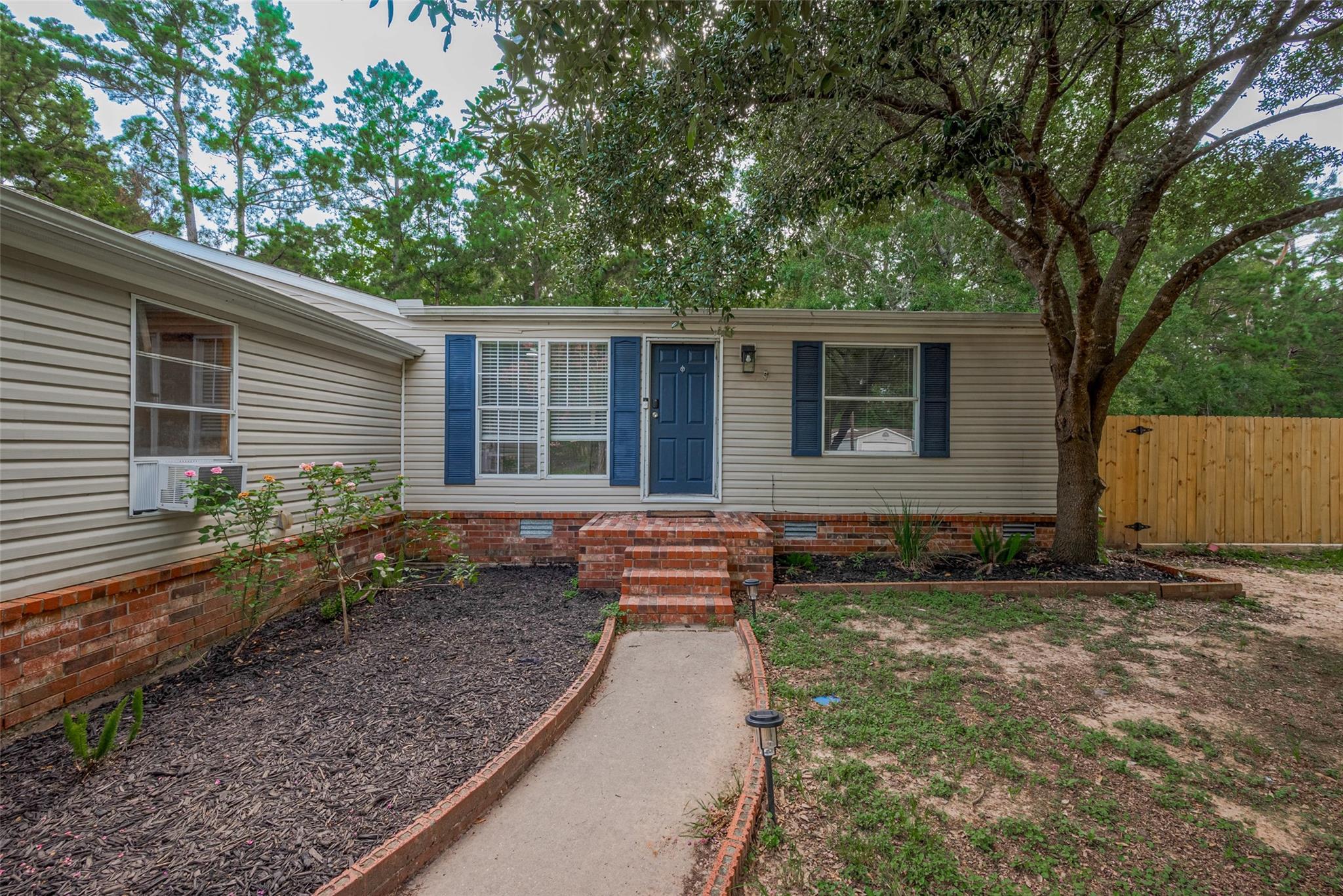 16282 Wild Oak Lane