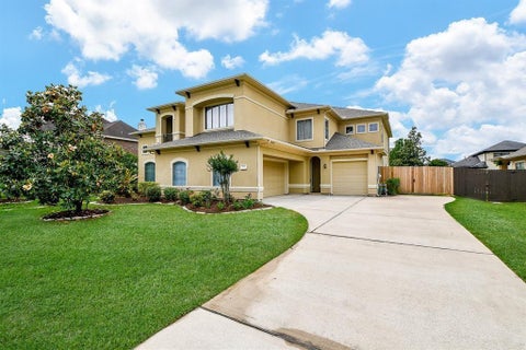 Photo of 1731 Pampas Trail Drive, Friendswood, TX 77546 (MLS # 47416863)