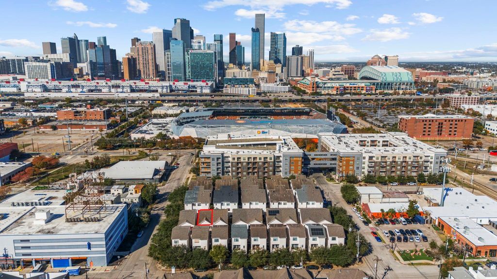 Photo of 2547 Rusk Street, Houston, TX 77003 (MLS # 97588183)