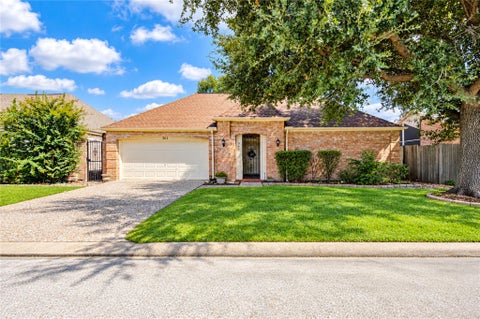 Photo of 361 Champions Colony Iii, Houston, TX 77069 (MLS # 80131836)