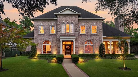 Photo of 6 Cheshire Bend Drive DR, Sugar Land, TX 77479 (MLS # 2104535)