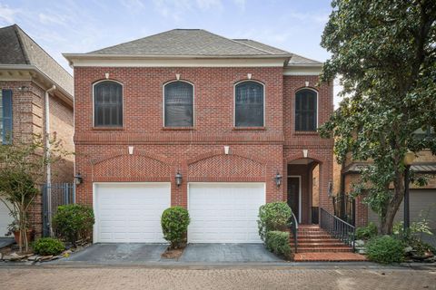 Photo of 251 Sugarberry Circle, Houston, TX 77024 (MLS # 12591155)