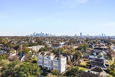 Tiny photo for 1106 W 12th Street, Houston, TX 77008 (MLS # 25084620)