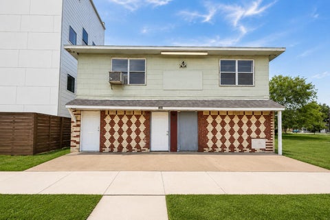 Multifamily For Sale - 2303 & 2305 Mcgowen Street<br/> Houston, TX 77004