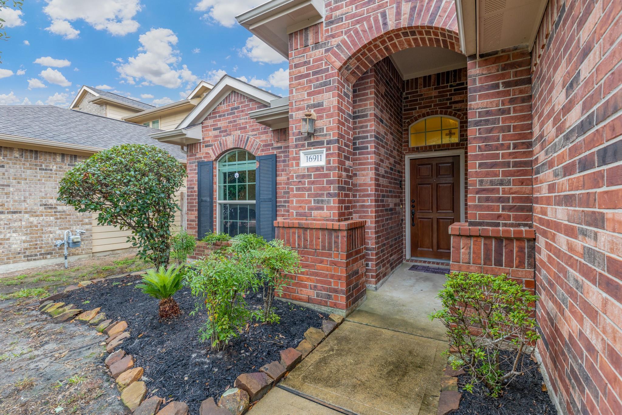 16911 Savannah Park Drive