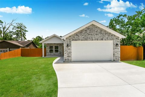 Photo of 226 Glencairn Court, Houston, TX 77336 (MLS # 8770724) Photo of 226 Glencairn Court, Houston, TX 77336 (MLS # 8770724)