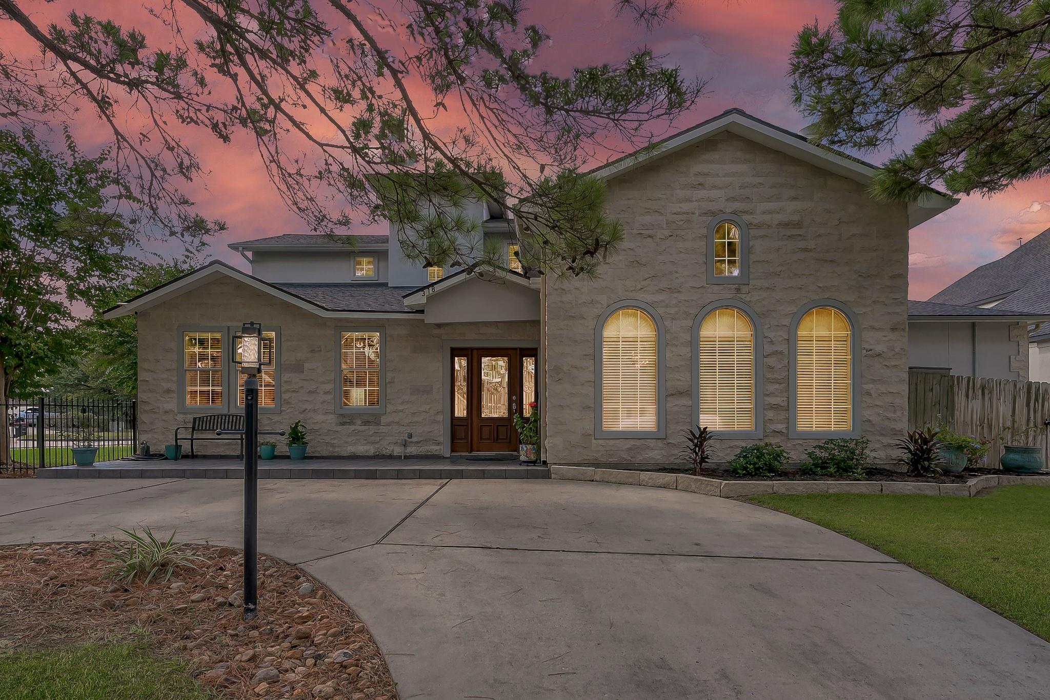 318 Wedgewood Drive