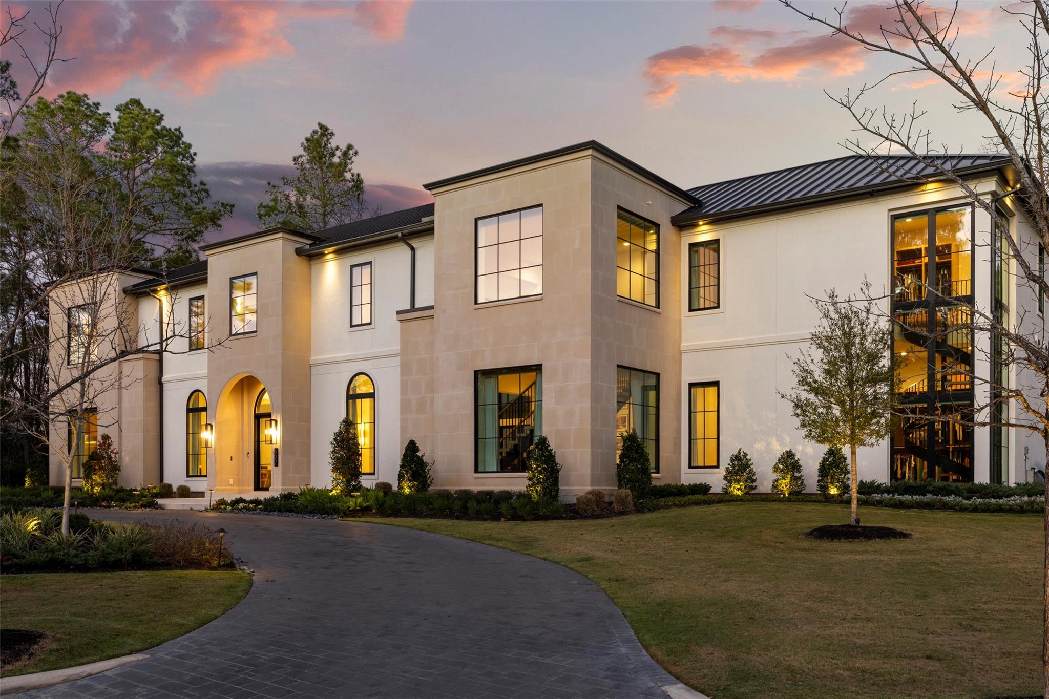 502 Grand Palisade Place