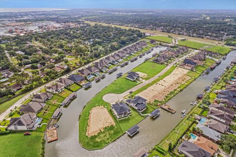 Photo of 608 Appia Drive, Kemah, TX 77565 (MLS # 76563309)