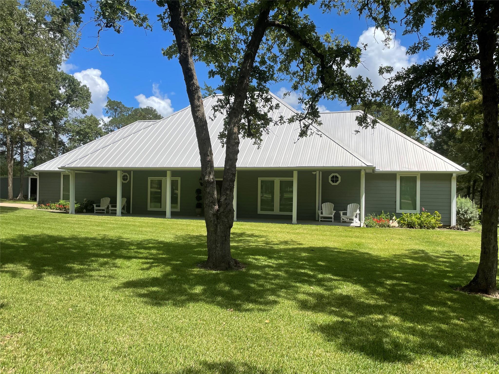 1060 Mentzwood Trail