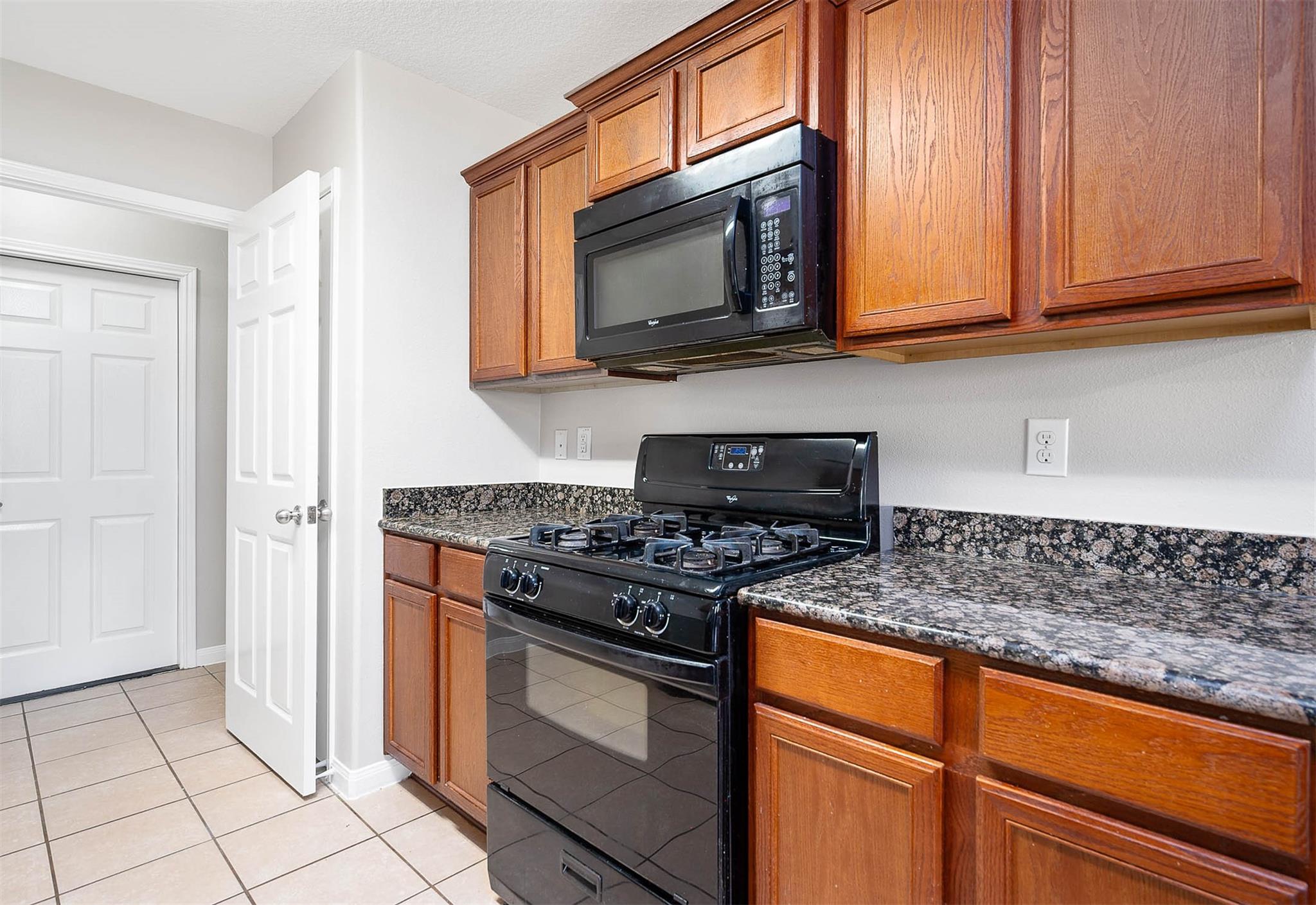 9815 Onyx Trail Drive