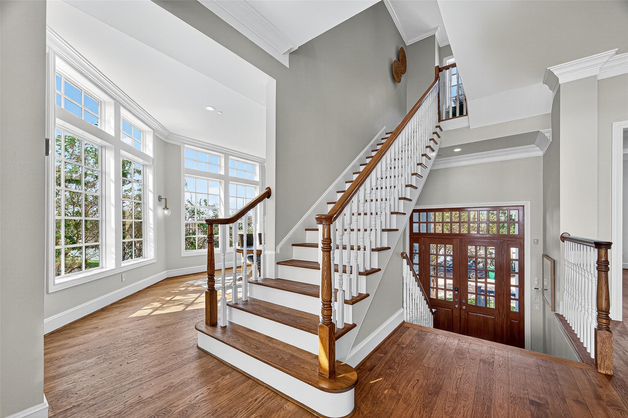 2439 Lakewood Pointe
