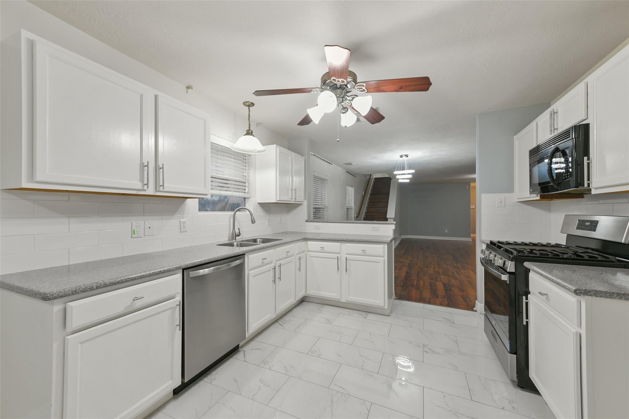 9523 Wyatt Oak Lane