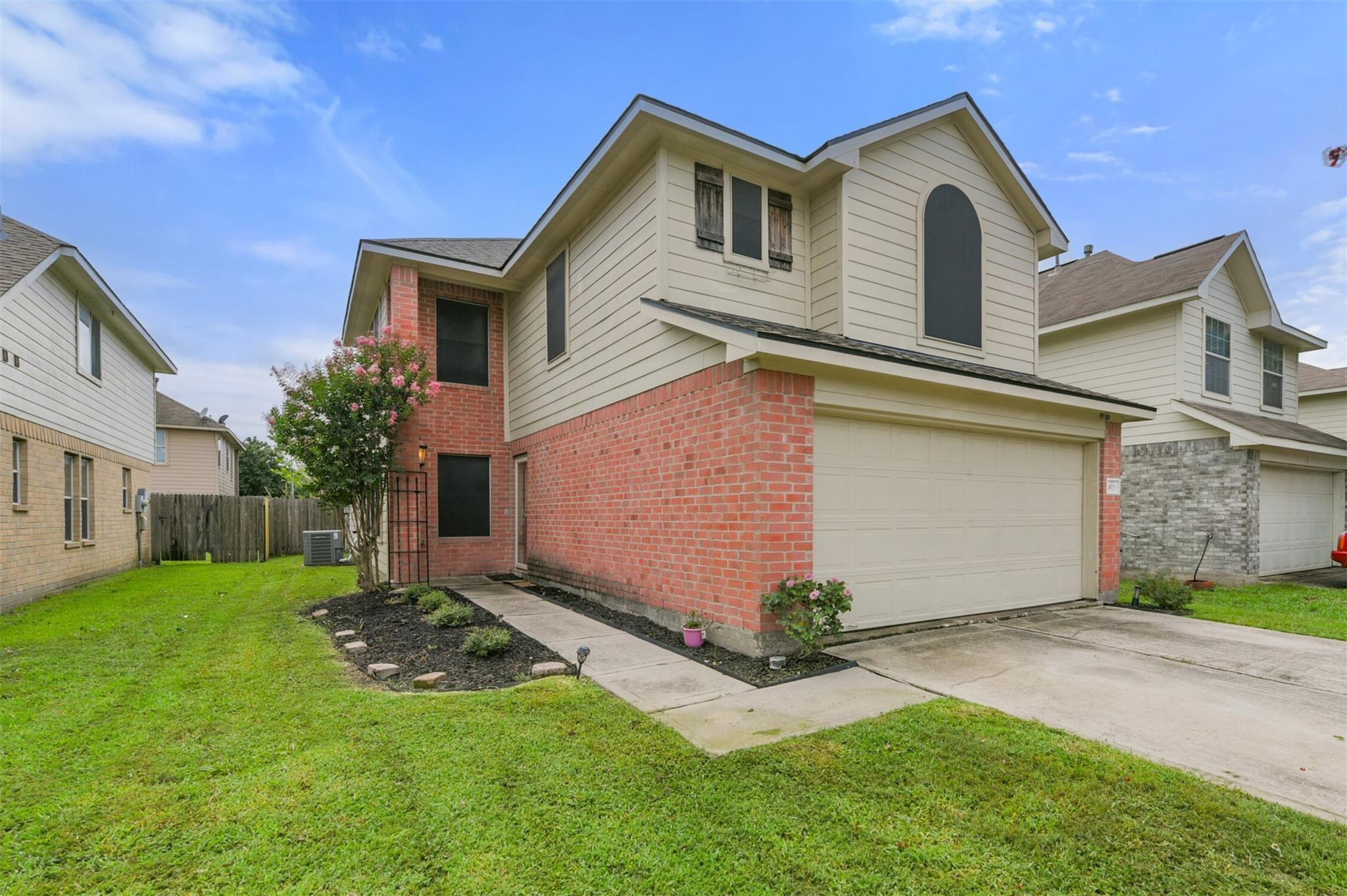 9523 Wyatt Oak Lane