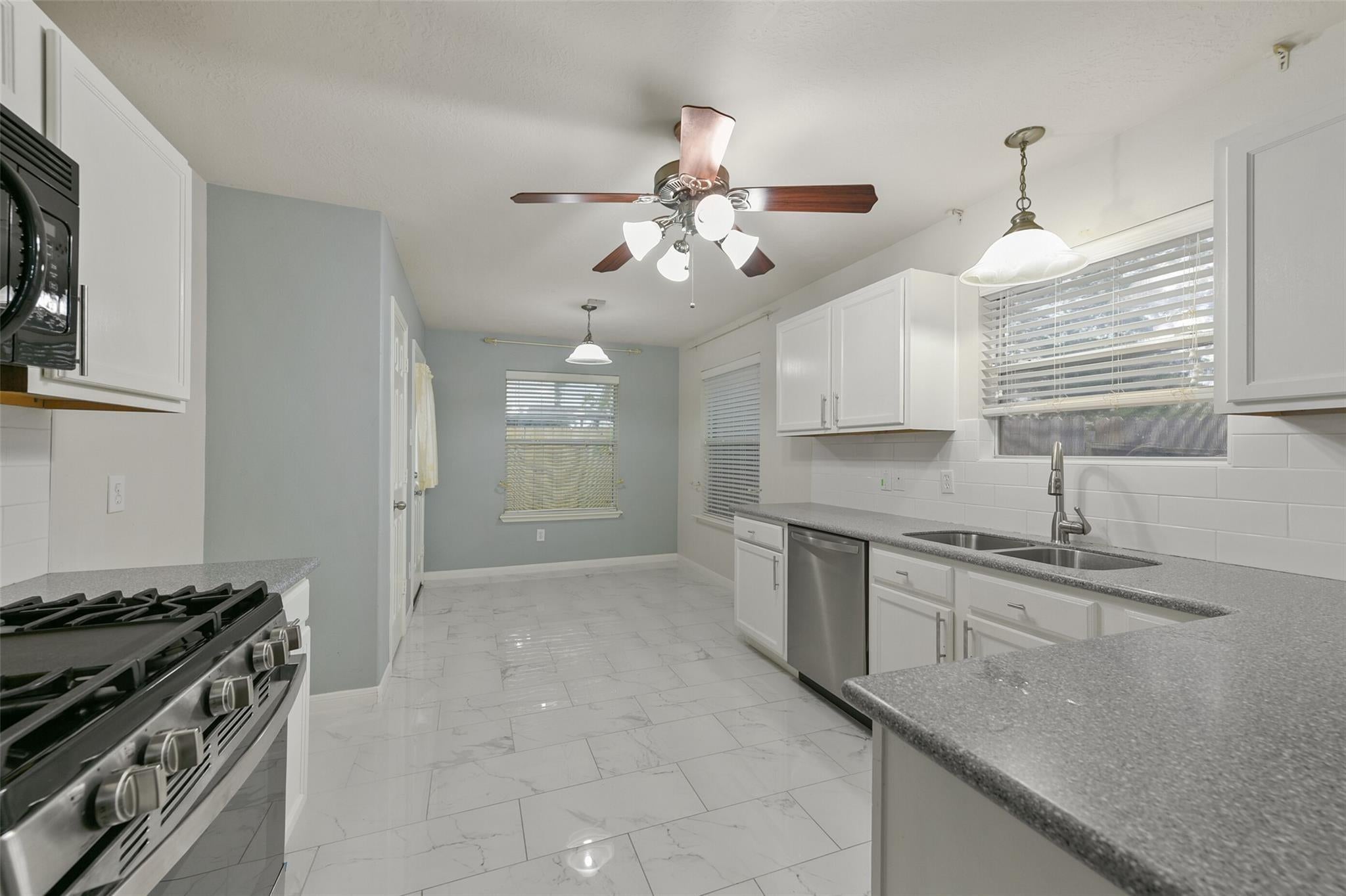9523 Wyatt Oak Lane