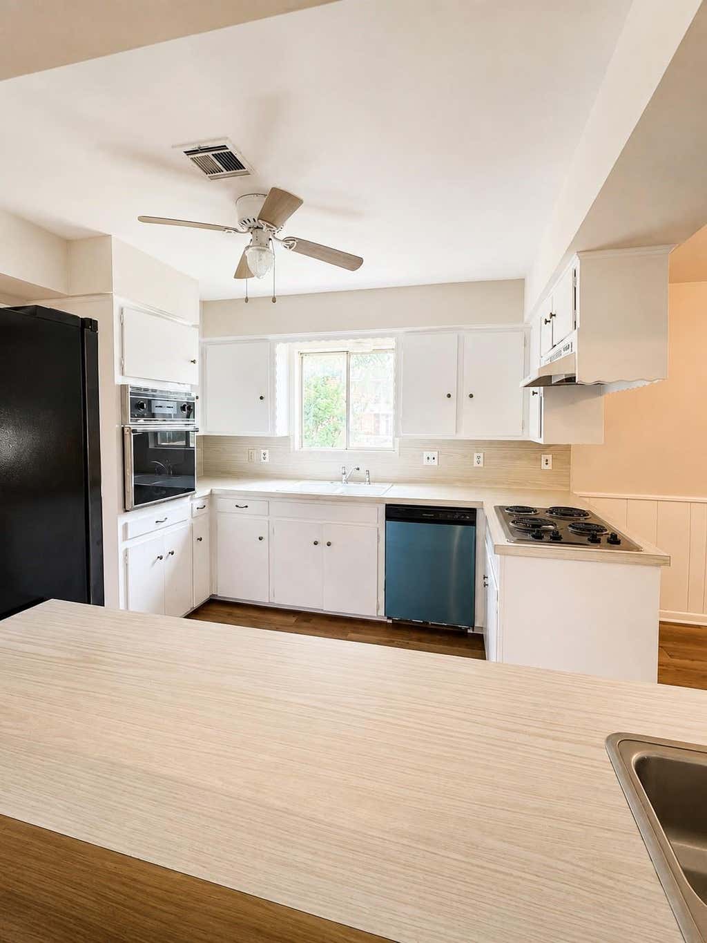 Photo of 10223 Knoboak Drive, Houston, TX 77043 (MLS # 81618405)
