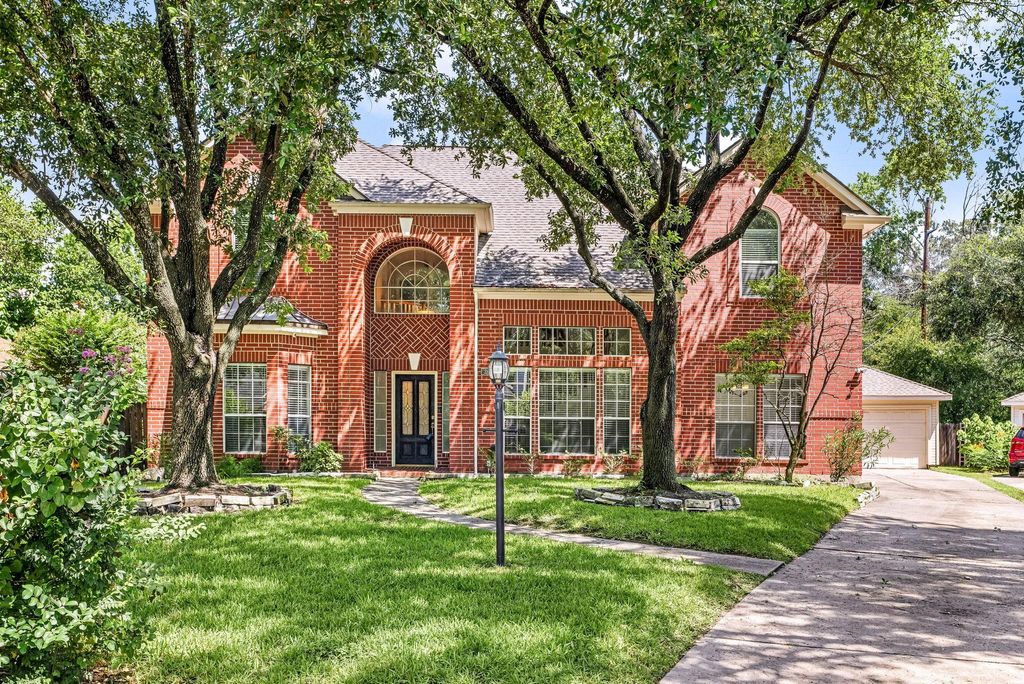 Photo of 303 S Cypress Estates Circle, Spring, TX 77388 (MLS # 85059788)