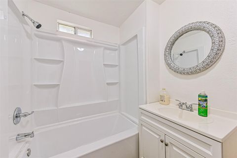 Homes For Sale - 3822 Wipprecht Street<br/> Houston, TX 77026