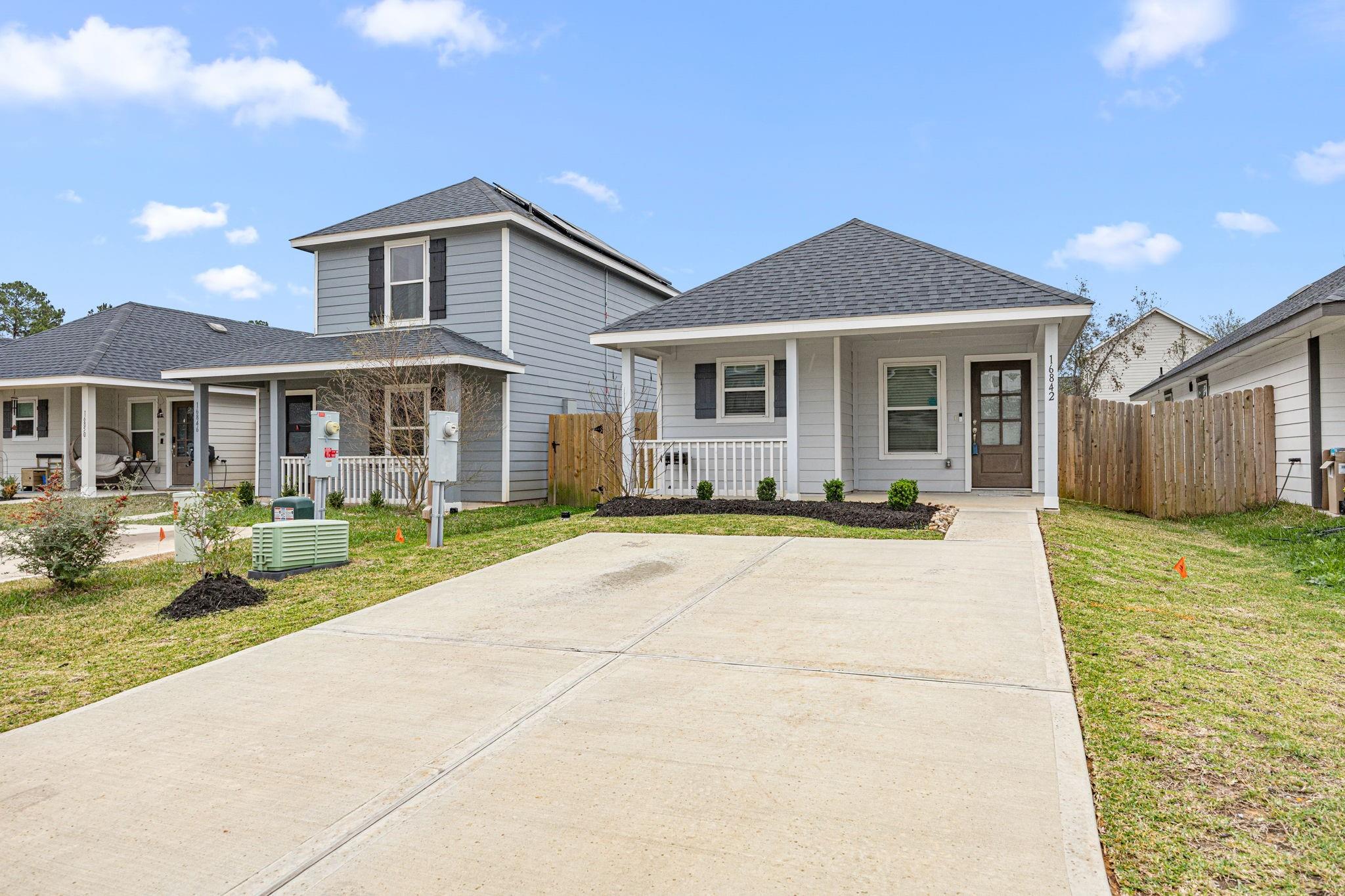 16842 N N Marie Village Drive