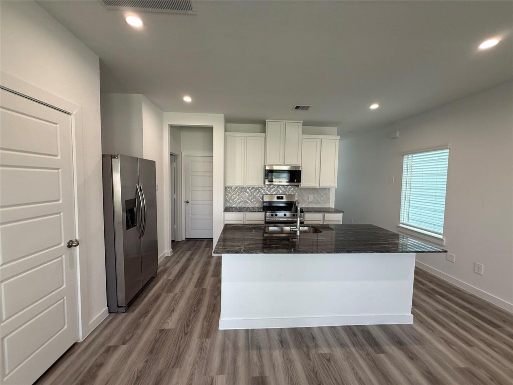 Photo of 10325 Sylvan Woods Trail, Houston, TX 77051 (MLS # 50702010)