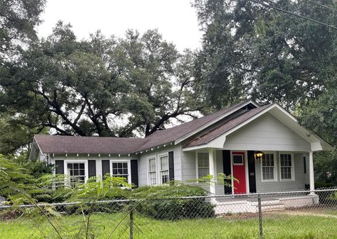 Photo of 255 Frank Street #A-B, Kountze, TX 77625 (MLS # 52169418)
