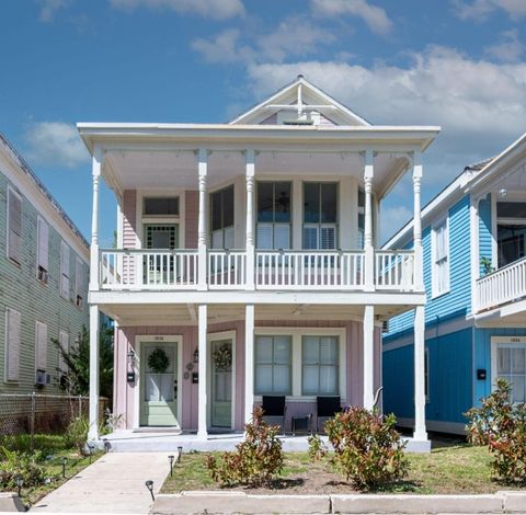 Photo of 1606 Avenue L, Galveston, TX 77550 (MLS # 68811557)