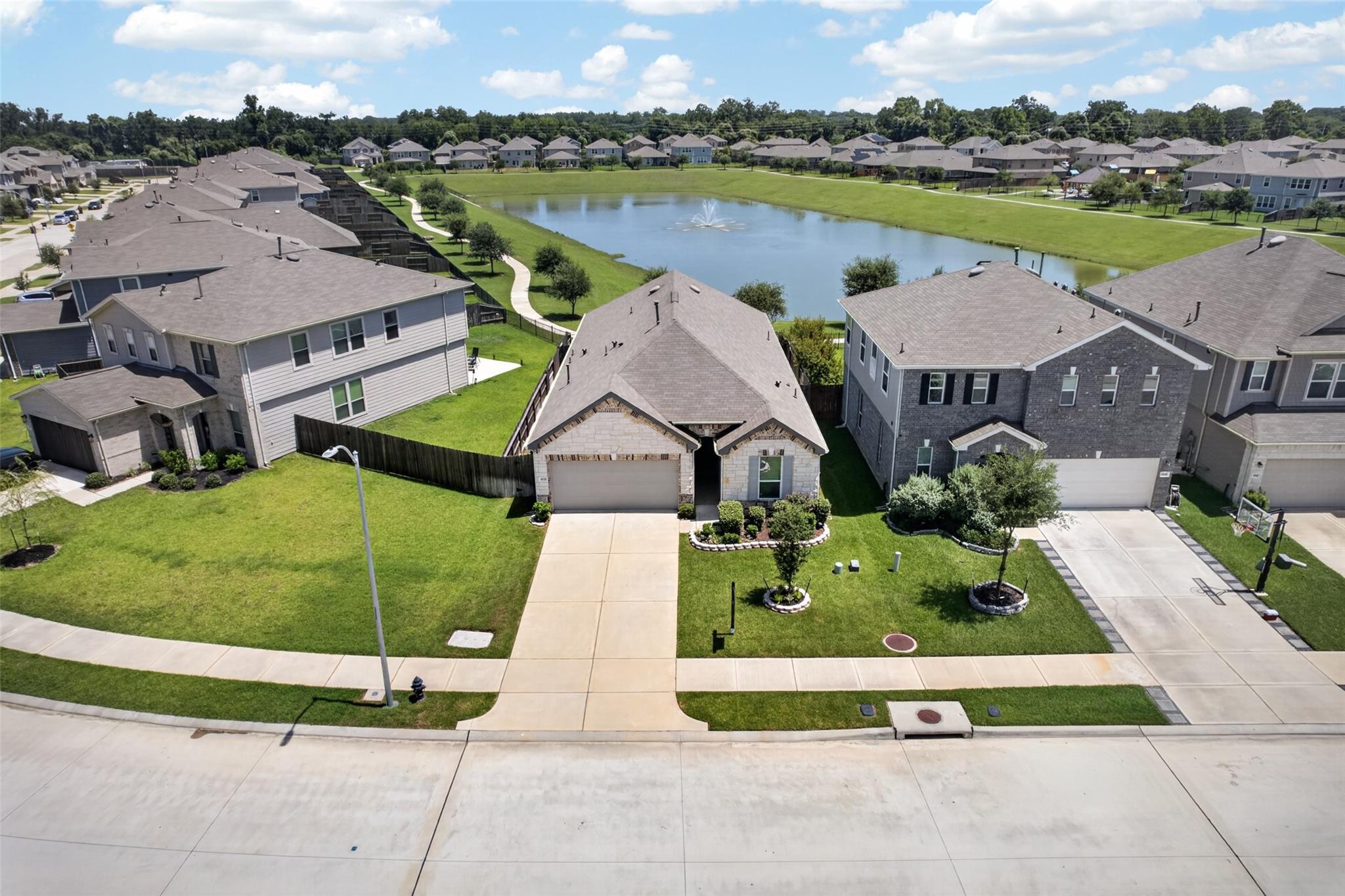4850 Lucky Fawn Lane