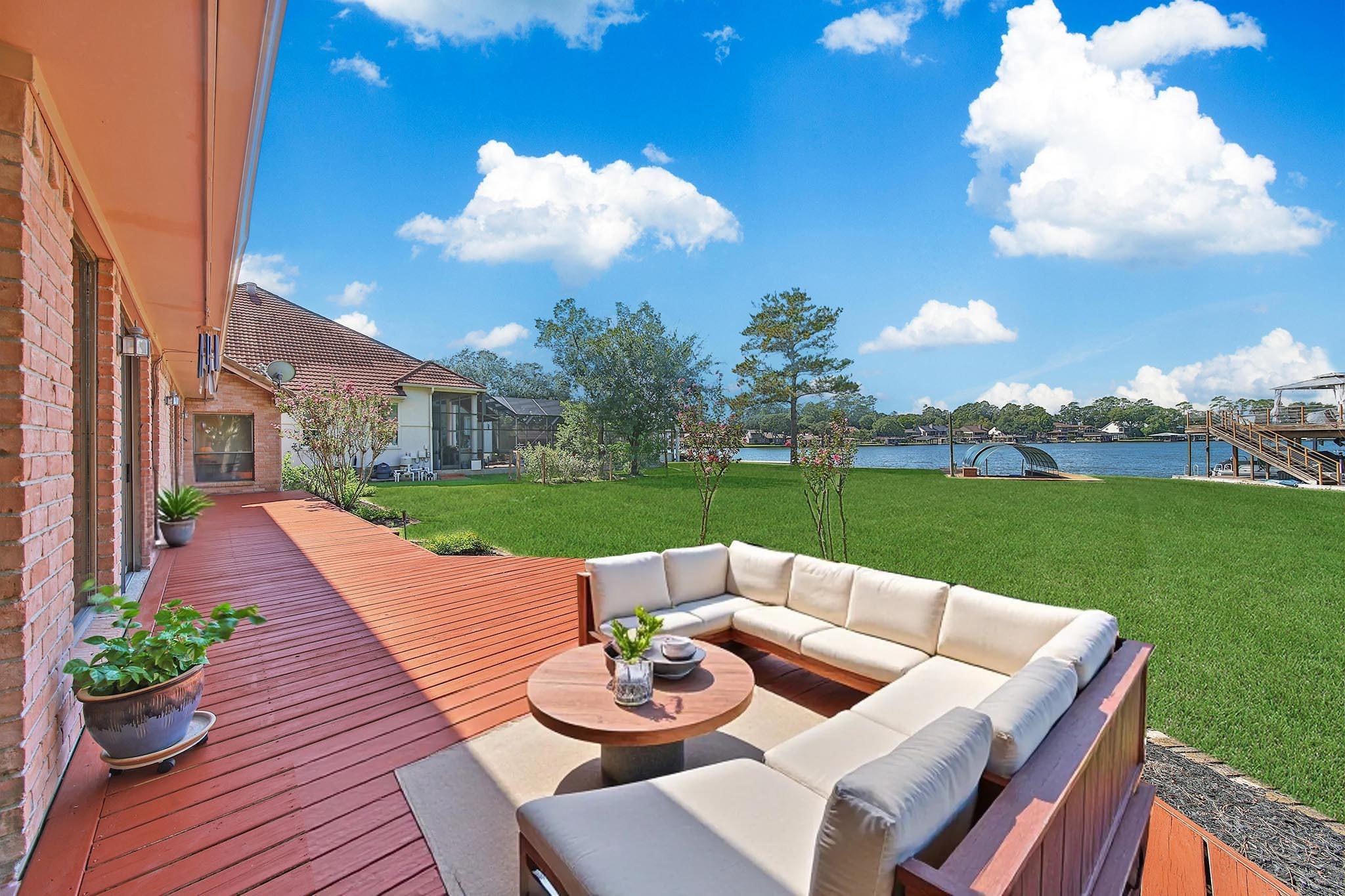 142 Lakeside Drive