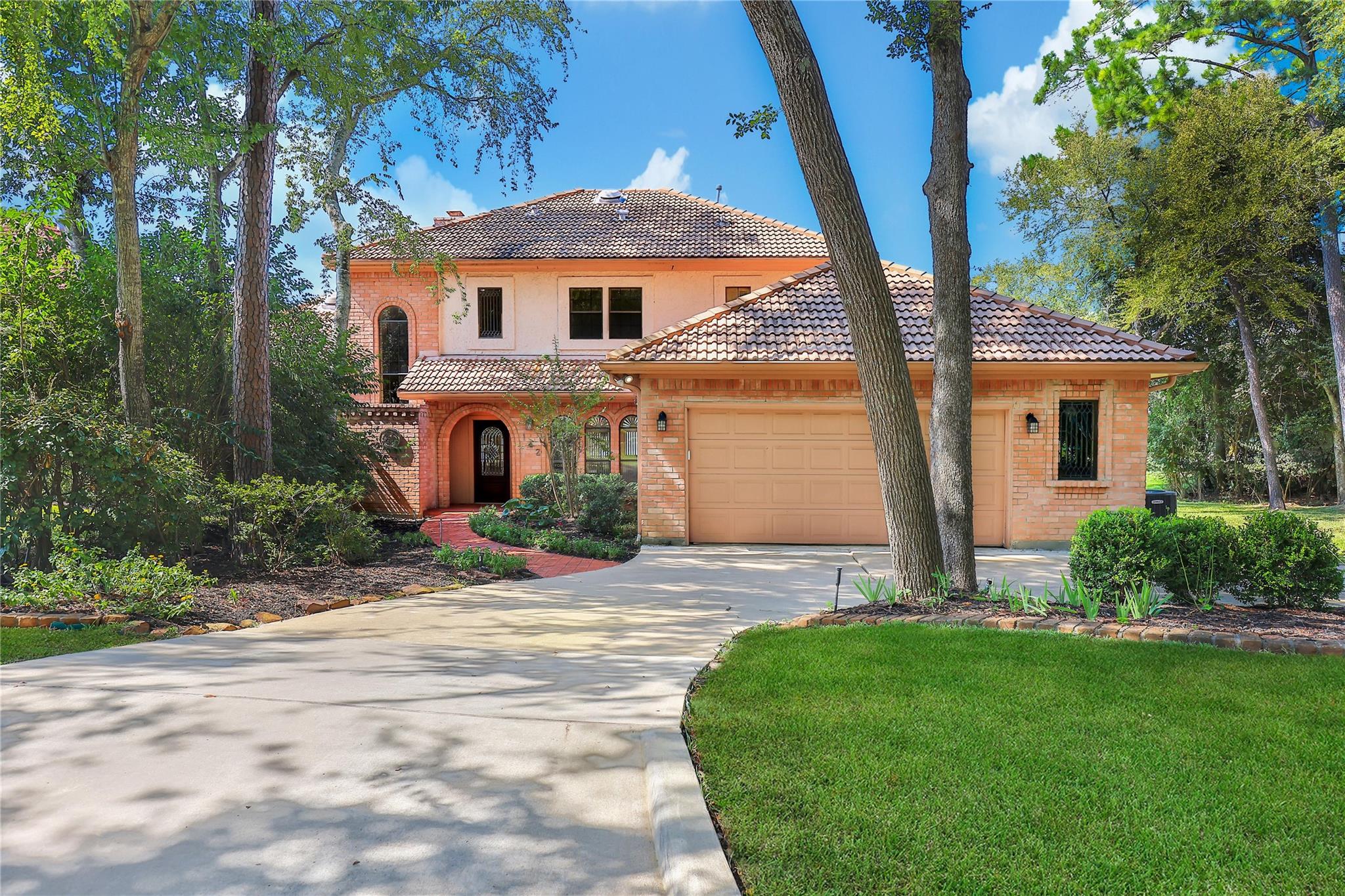 142 Lakeside Drive