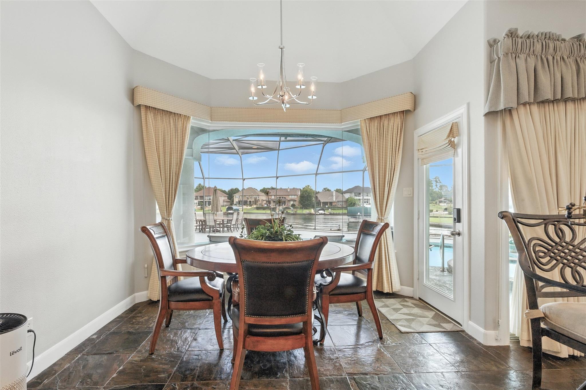 12336 White Oak Point