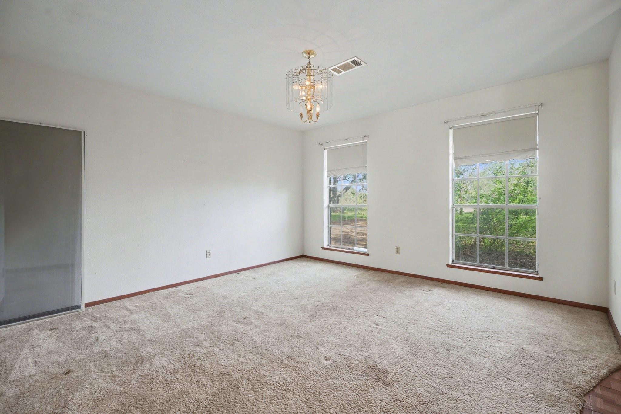 715 West League City Parkway