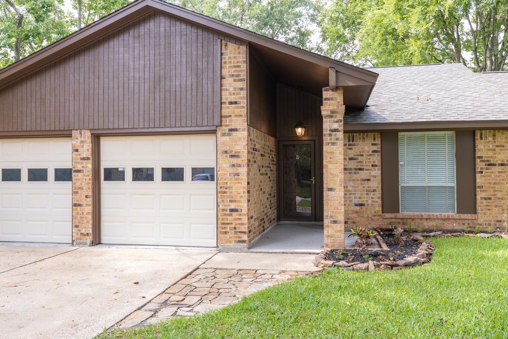 Photo of 2623 Longleaf Pines Drive, Houston, TX 77339 (MLS # 28206096)