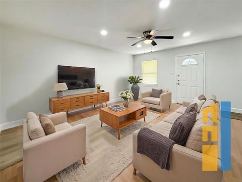 Apartment For Rent - 1016 E Walker Street #7<br/> Galveston County, League City, TX 77573
