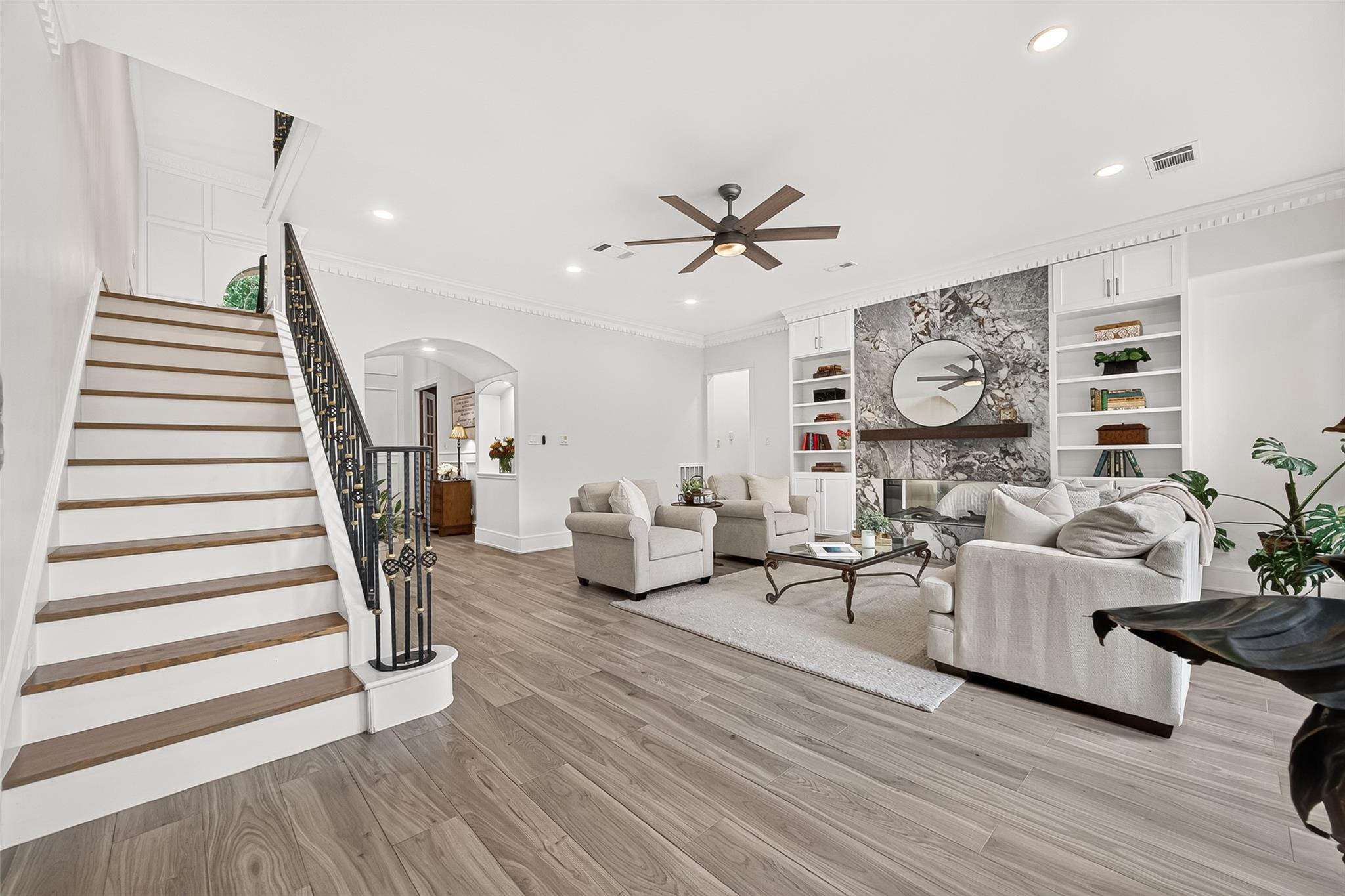 2926 Quincannon Ln, Houston, TX, 77043, USA, 4 Bedrooms Bedrooms, ,5 BathroomsBathrooms,Residential,Active,2926 Quincannon Ln,93796219