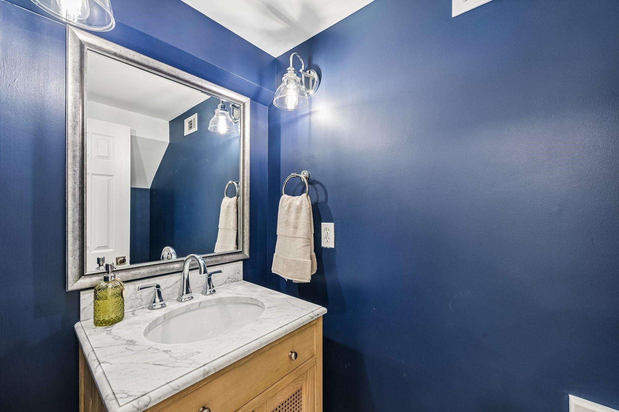 2926 Quincannon Ln, Houston, TX, 77043, USA, 4 Bedrooms Bedrooms, ,5 BathroomsBathrooms,Residential,Active,2926 Quincannon Ln,93796219