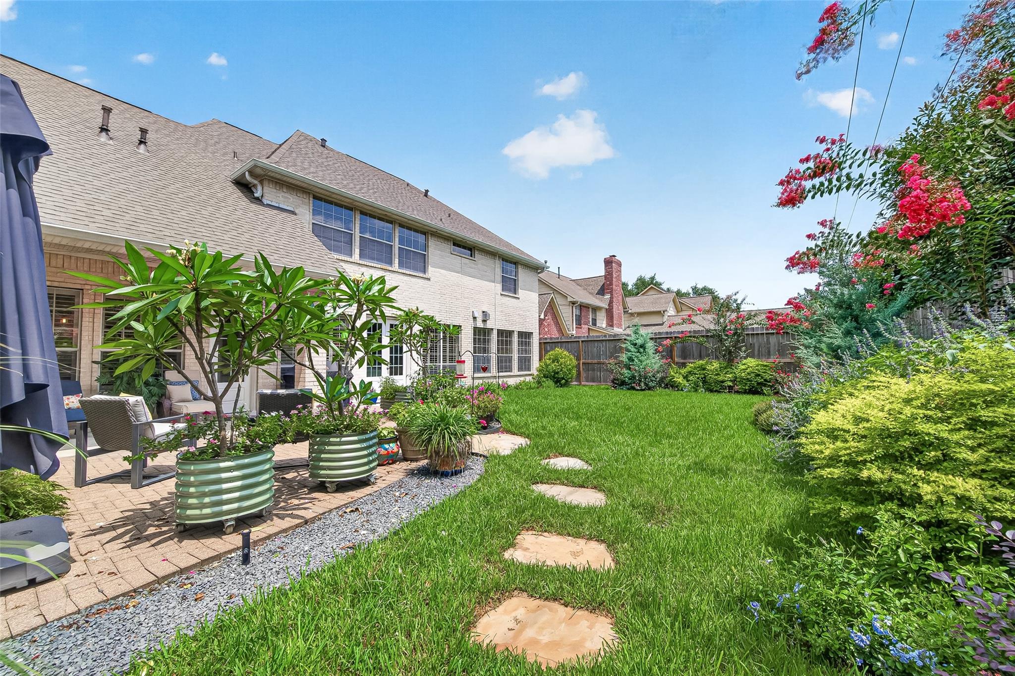 2926 Quincannon Ln, Houston, TX, 77043, USA, 4 Bedrooms Bedrooms, ,5 BathroomsBathrooms,Residential,Active,2926 Quincannon Ln,93796219