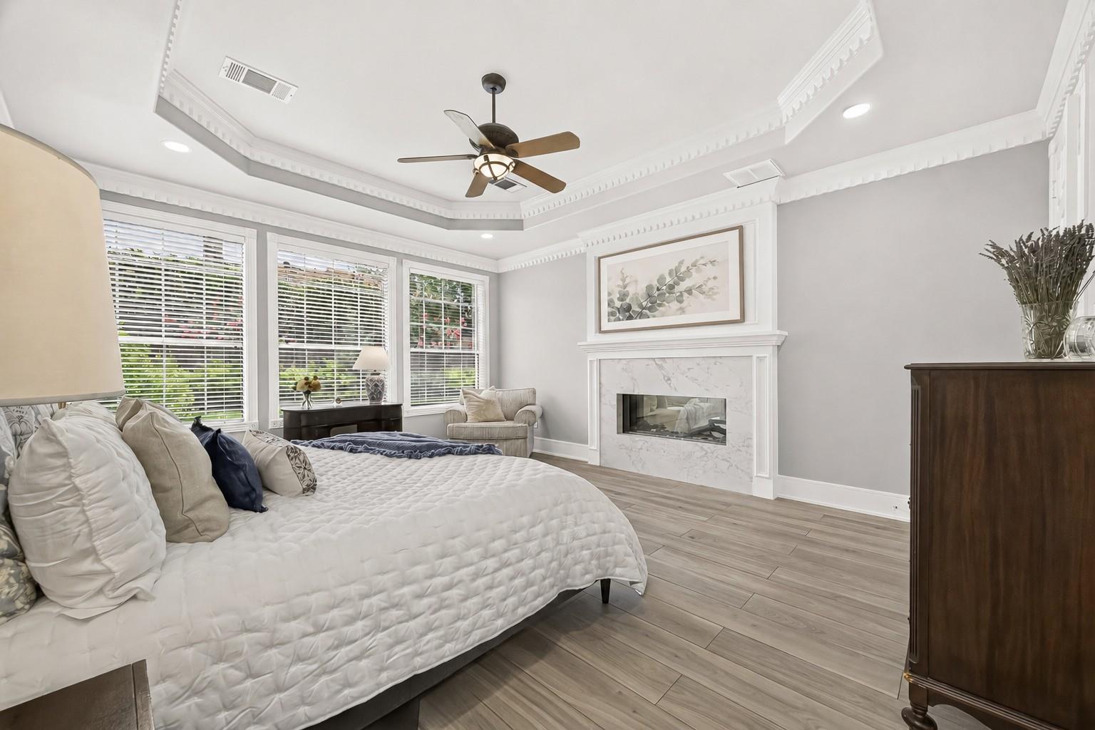 2926 Quincannon Ln, Houston, TX, 77043, USA, 4 Bedrooms Bedrooms, ,5 BathroomsBathrooms,Residential,Active,2926 Quincannon Ln,93796219