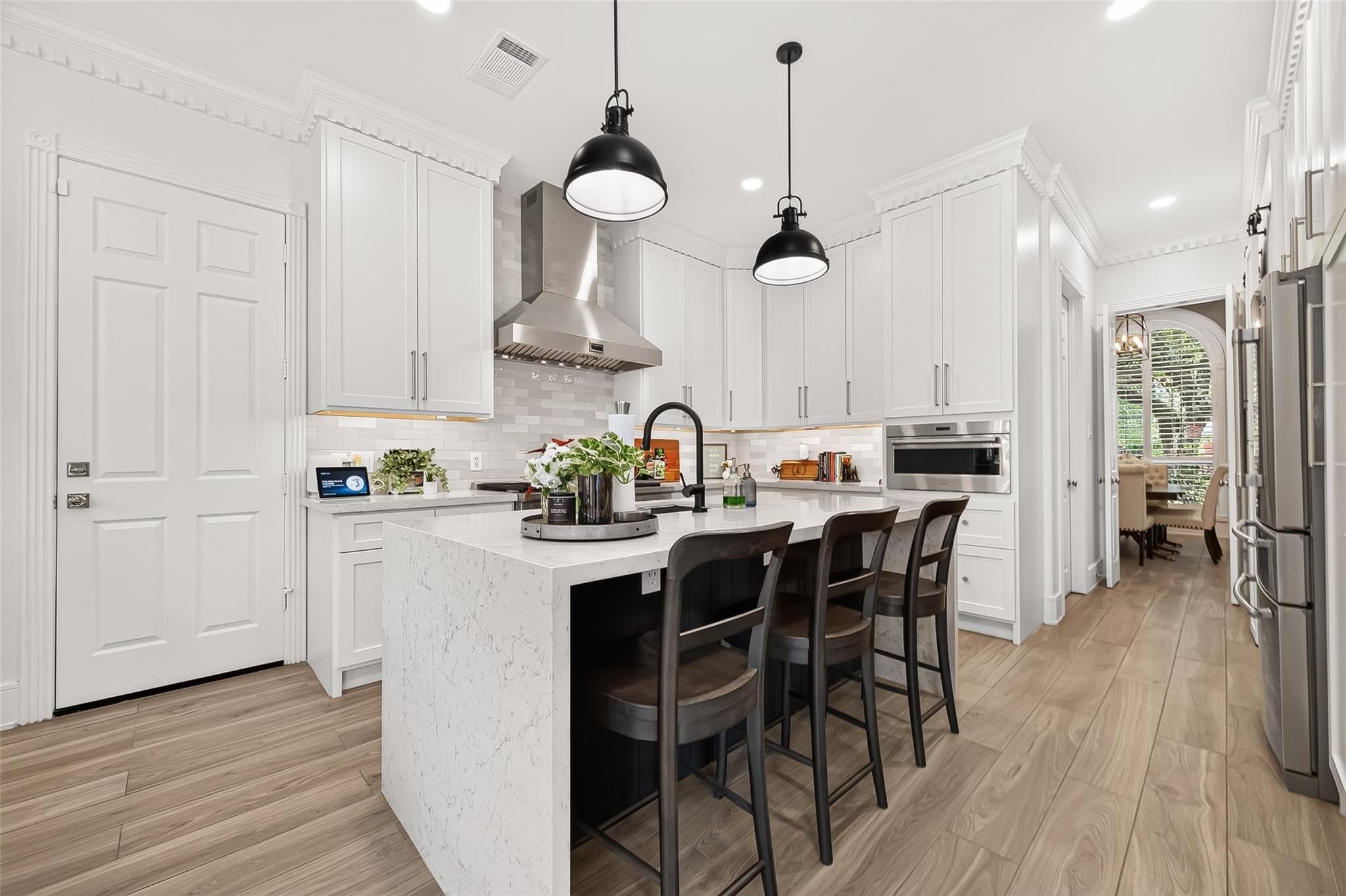 2926 Quincannon Ln, Houston, TX, 77043, USA, 4 Bedrooms Bedrooms, ,5 BathroomsBathrooms,Residential,Active,2926 Quincannon Ln,93796219