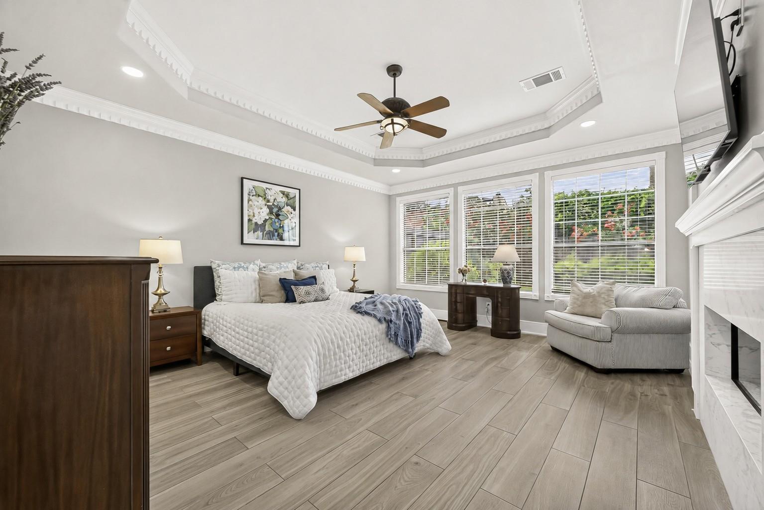 2926 Quincannon Ln, Houston, TX, 77043, USA, 4 Bedrooms Bedrooms, ,5 BathroomsBathrooms,Residential,Active,2926 Quincannon Ln,93796219