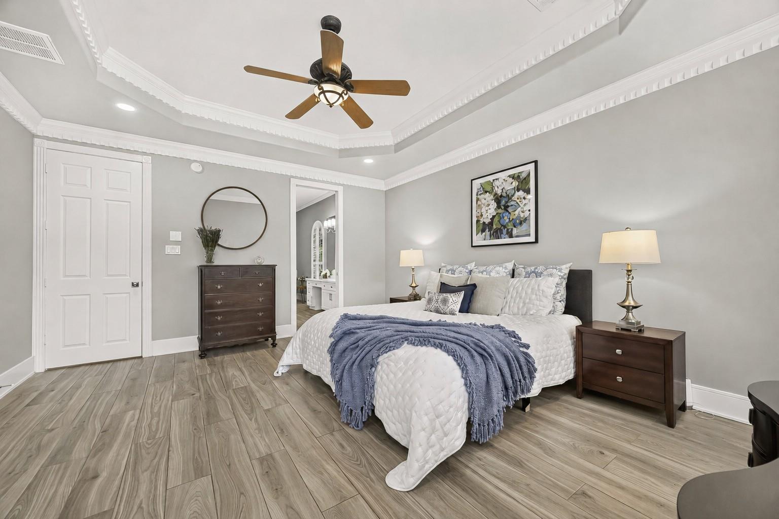 2926 Quincannon Ln, Houston, TX, 77043, USA, 4 Bedrooms Bedrooms, ,5 BathroomsBathrooms,Residential,Active,2926 Quincannon Ln,93796219