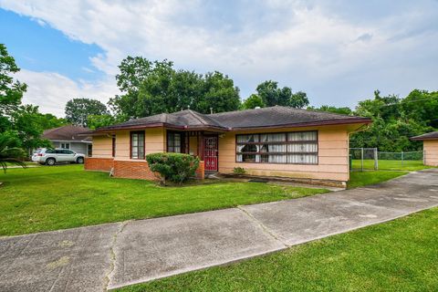 Photo of 5522 Nassau Road, Houston, TX 77021 (MLS # 15912727)