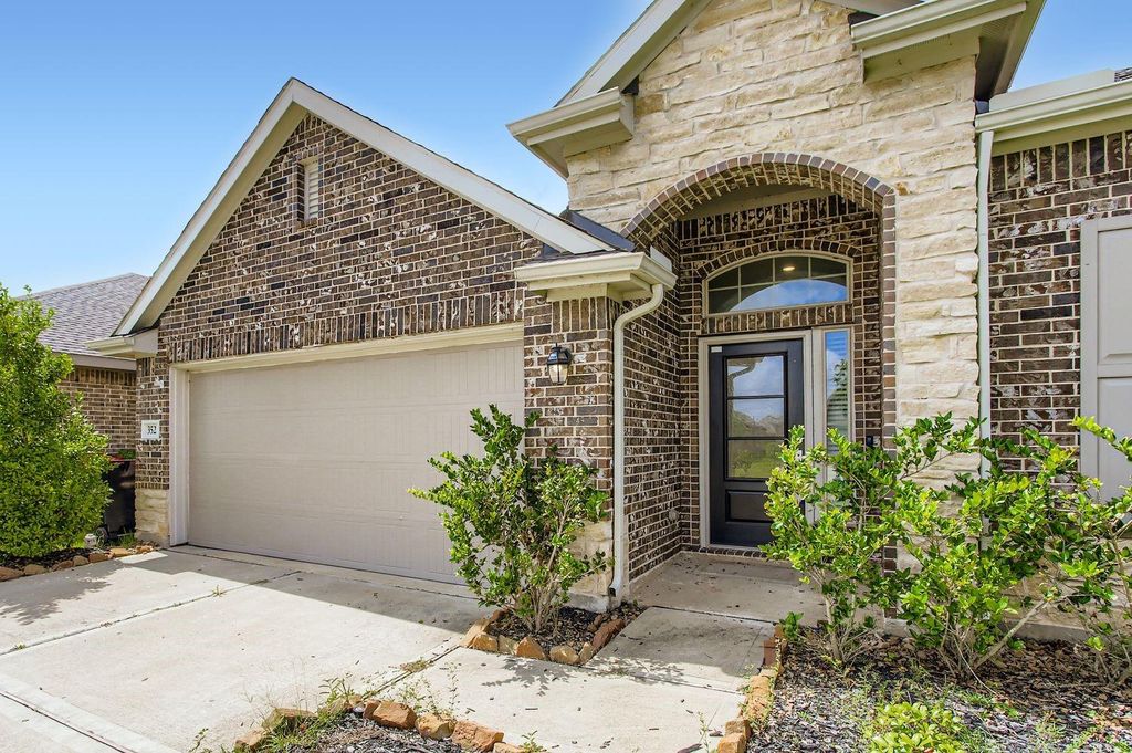 Photo of 3523 Britton Burrow Way, Richmond, TX 77406 (MLS # 34291313)