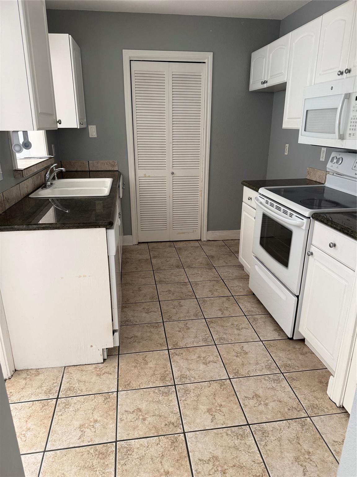 18101 Heritage Lane 8101