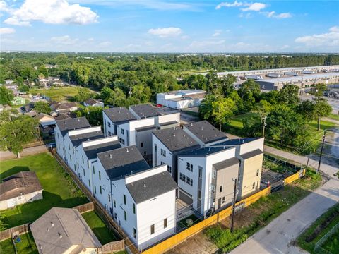 Tiny photo for 2948 Pitzlin Street, Houston, TX 77023 (MLS # 96635714)