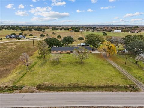 Homes For Sale - 10803 Oberrender Road<br/> Needville, TX 77461