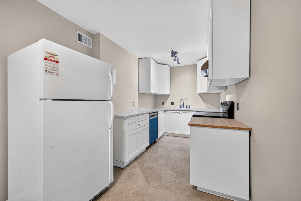 Photo of 2601 Bellefontaine Street #B110, Houston, TX 77025 (MLS # 13090723)