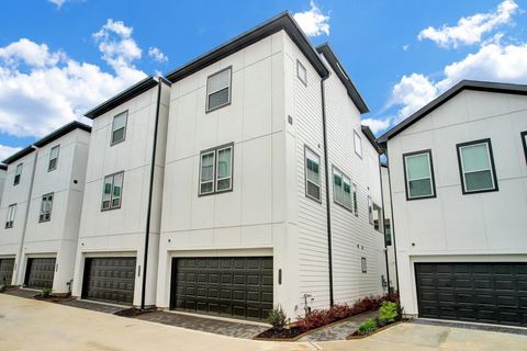 2804 Grand Fountains Drive C Houston TX 77054