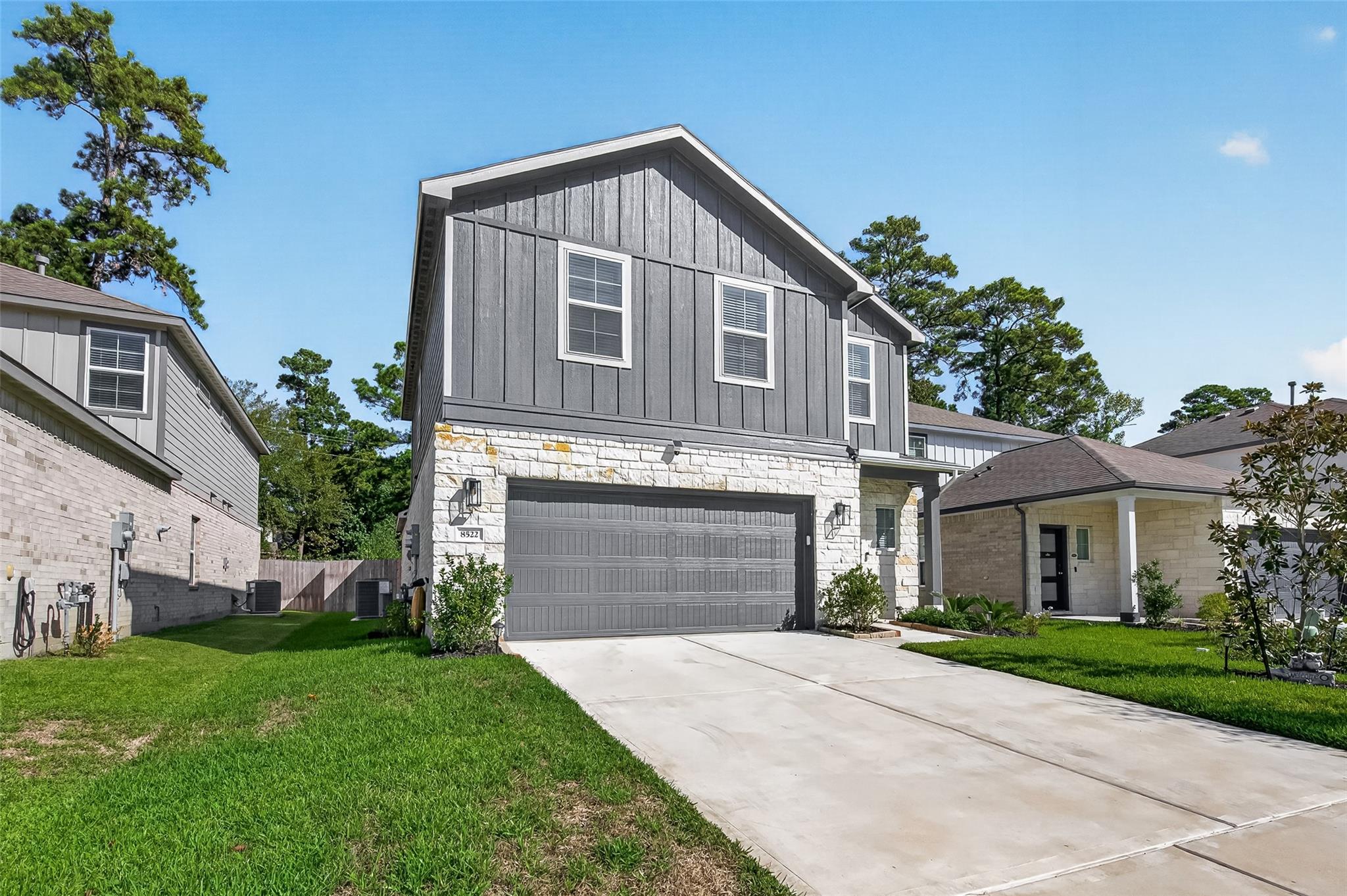 8522 Blueberry Ash Street