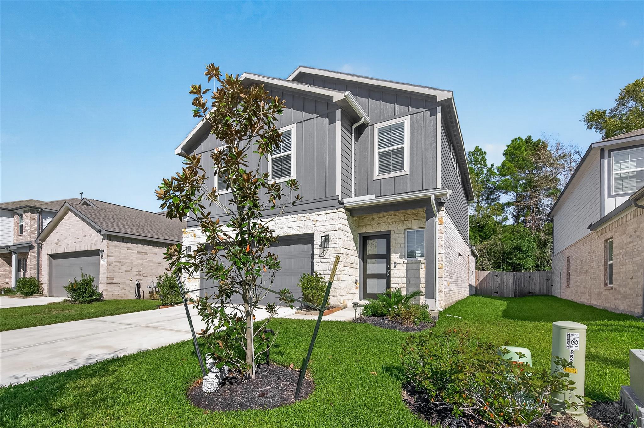8522 Blueberry Ash Street