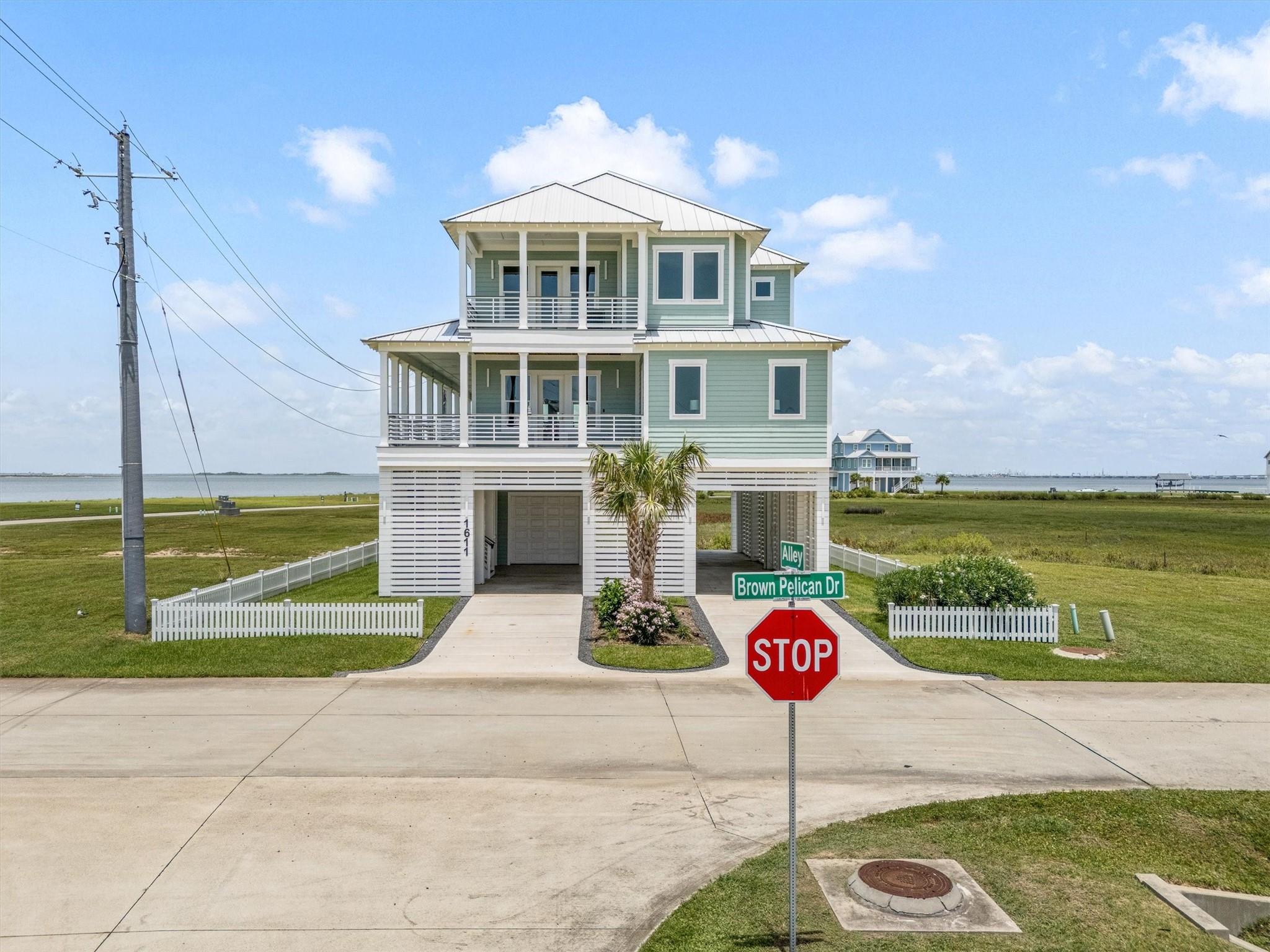 1611 Brown Pelican Bend